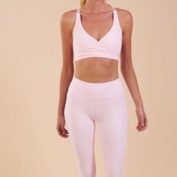 gymshark pink sports bra